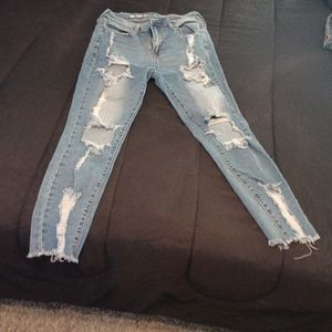 Song ripped high waist cropped jeans..size 9